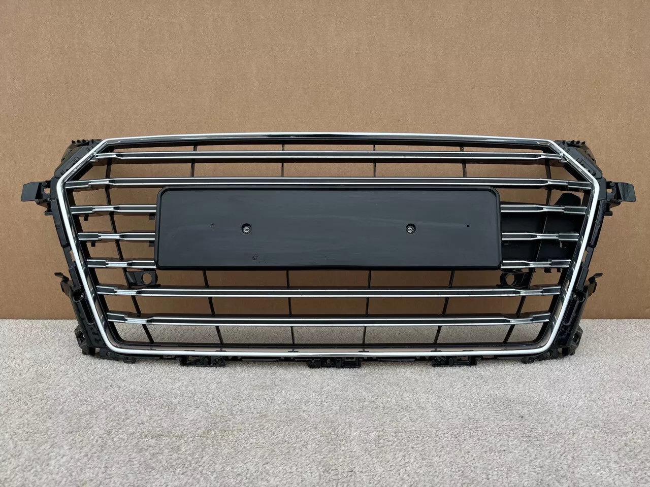 Bumper Grille Fit for 2015 2016 2017 2018 TT TTS TTRS Front bumper Honeycomb Grille grill