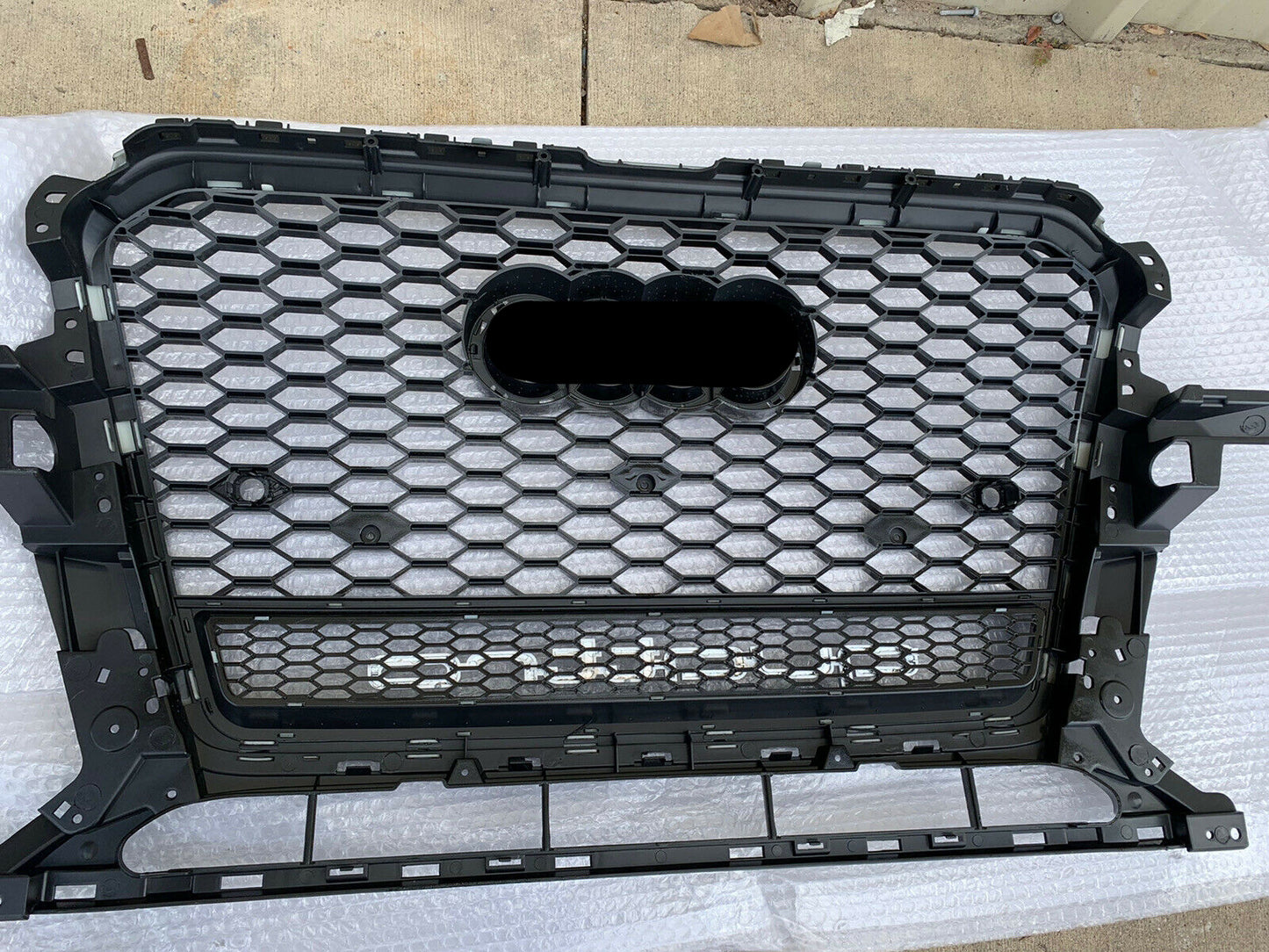 Front Bumper Grille Fit for 2013-2017 A D Q5 SQ5 Mesh Honeycomb Grille w/ Lower Window