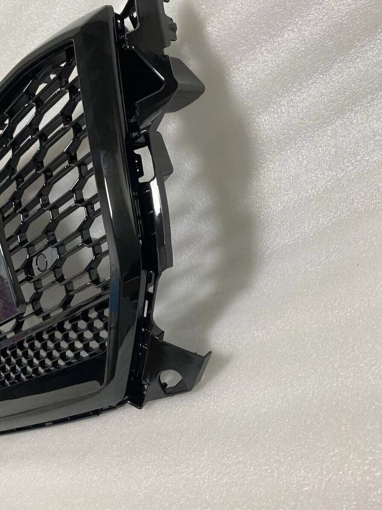 Mesh Honeycomb Bumper Grille Fit for AD Q2 2018-2021 Grill RSQ2 Style Honeycomb Silver Frame Front Bumper Grille Gloss Black