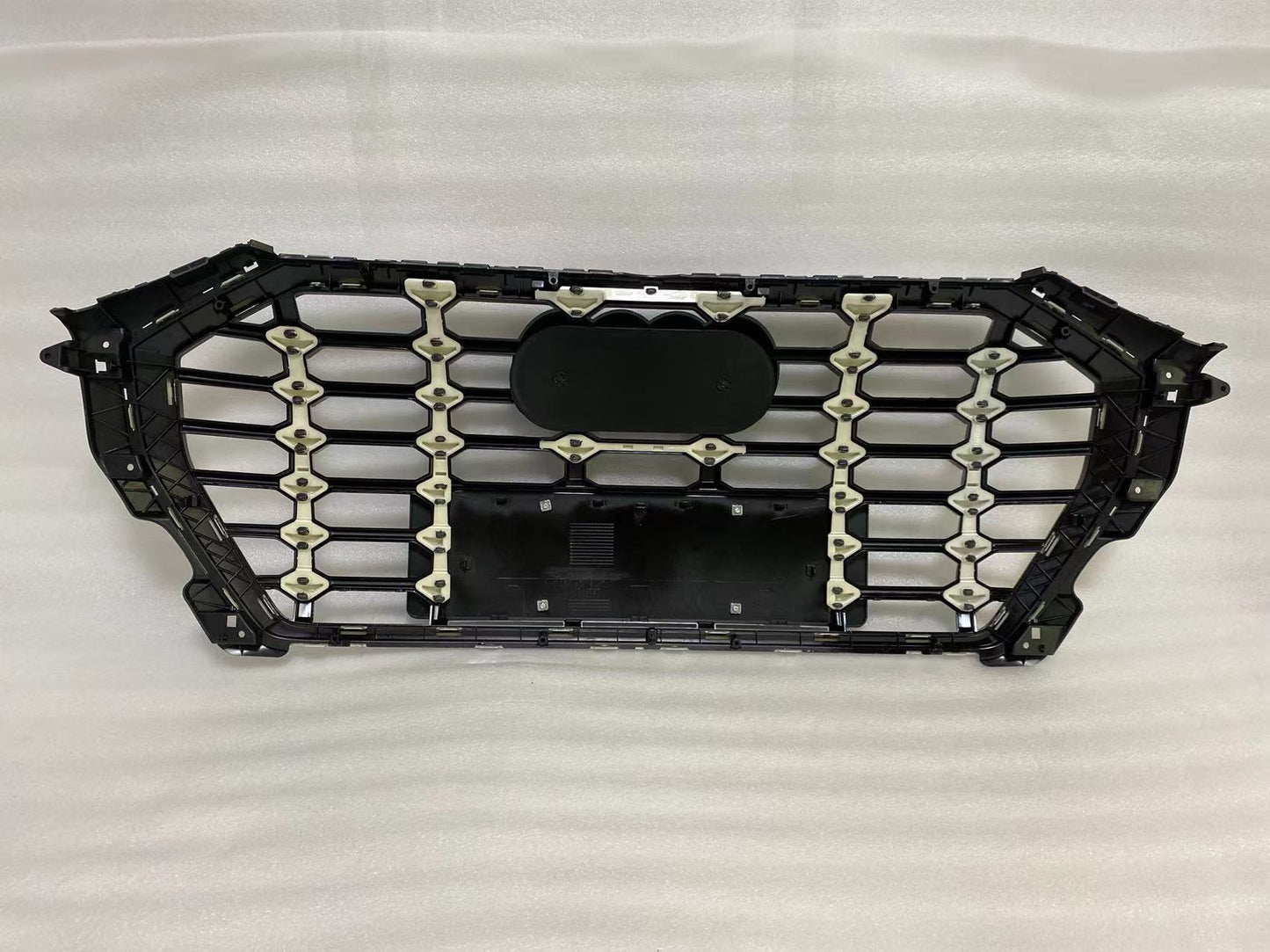 Front Bumper Grille Fit for AD Q3 SQ3 2019-2023 Grill Grille Bumper grille Gloss Black