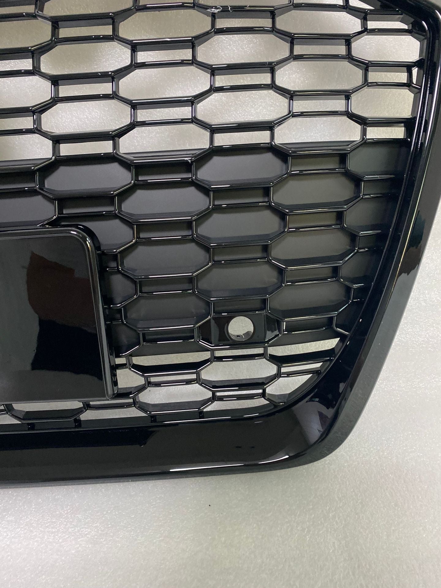 Front Bumper Grille Fit for Audi A6 RS6 S6 2019-2024 Front bumper Mesh Honeycomb grille
