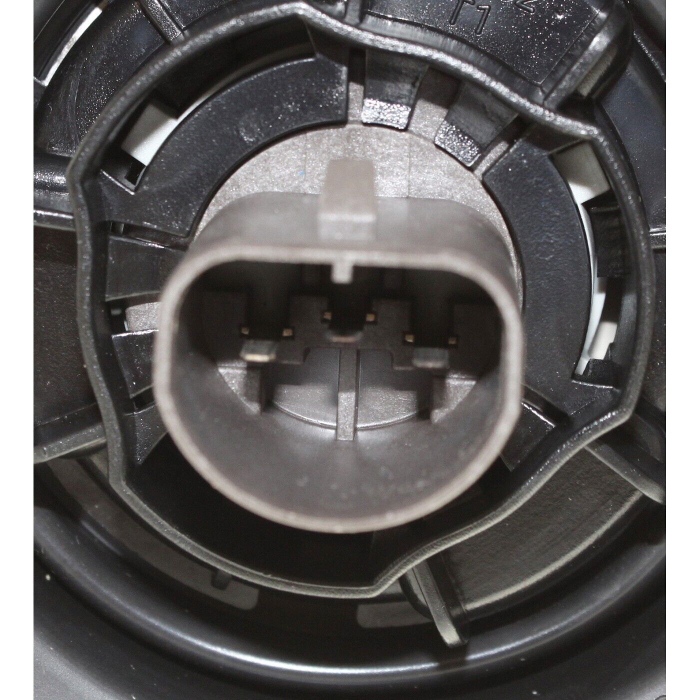 Headlight Set For 2003 2004 2005 Ford Thunderbird Left and Right With Bulb 2Pc